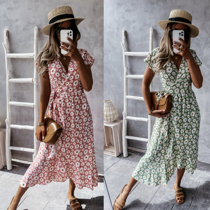 Damen florales Wickelkleid mit kurzem Ärmel und schwingendem Rock
