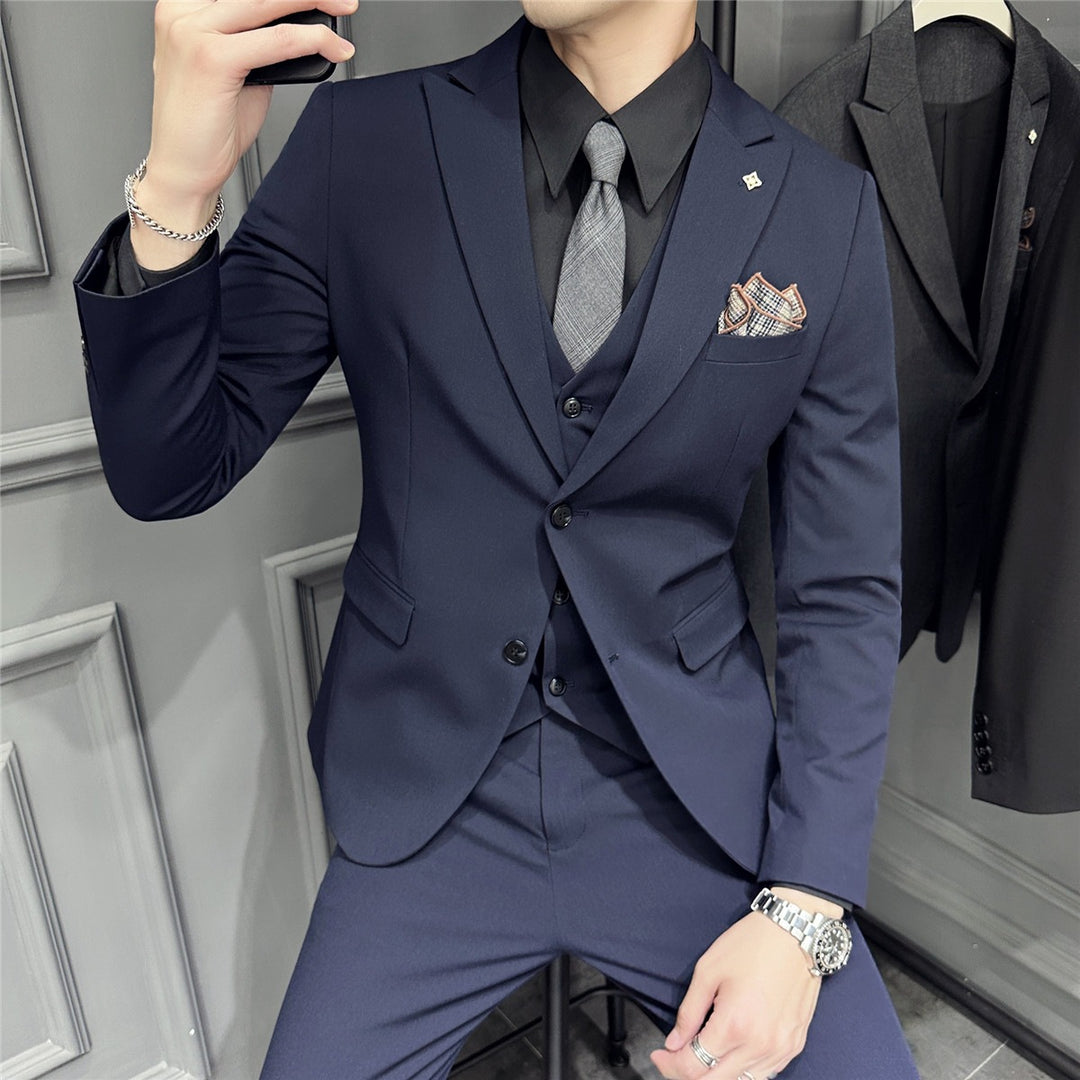 Herren Slim-Fit Businessanzug mit Weste, schmalem Revers und feiner Struktur Shop Nory