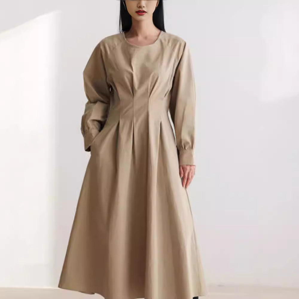 Damen Maxikleid mit Taillenabnähern, Rundhalsausschnitt und voluminösen Manschetten Shop Nory