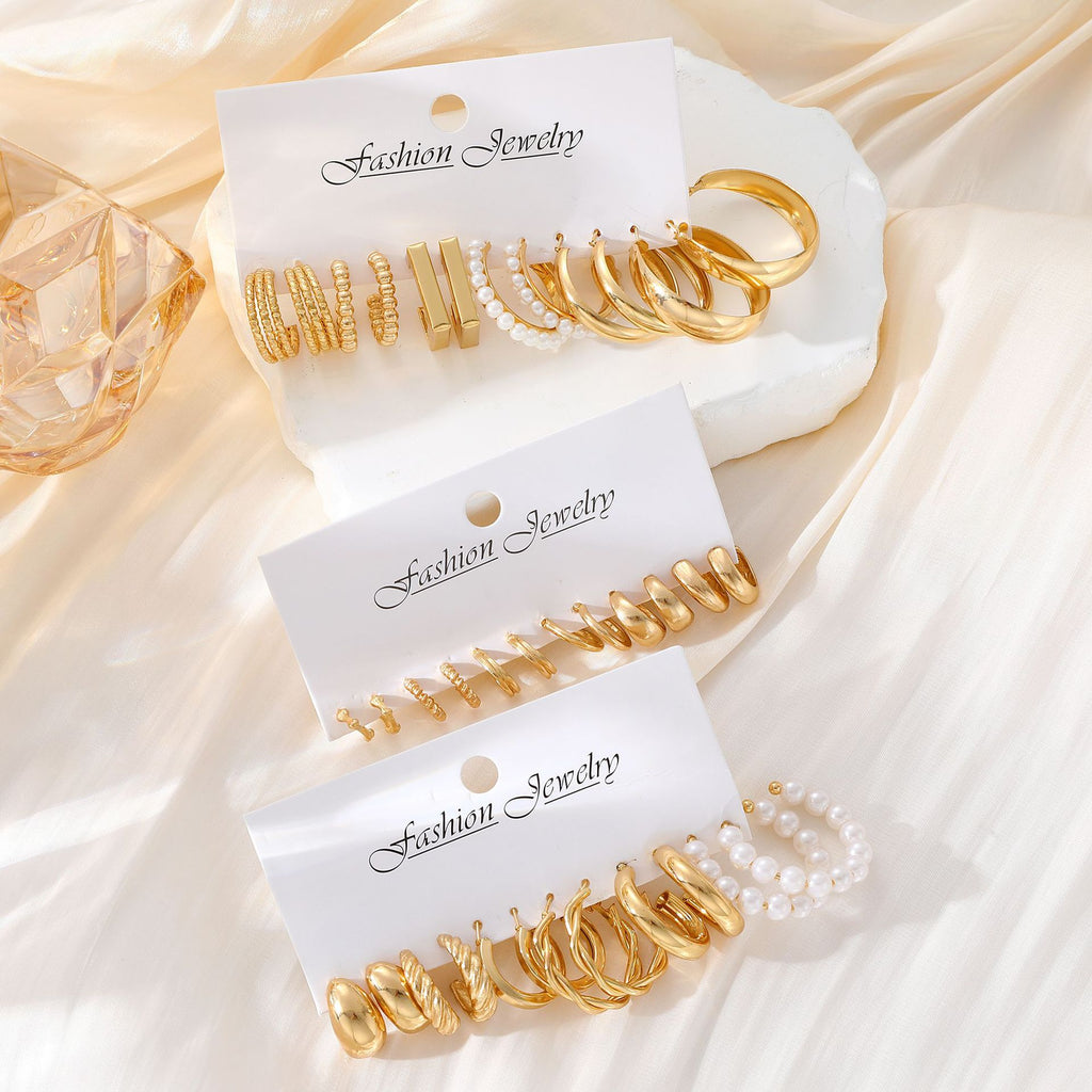Damen Ohrstecker Set mit goldenen und eleganten Designs Shop Nory