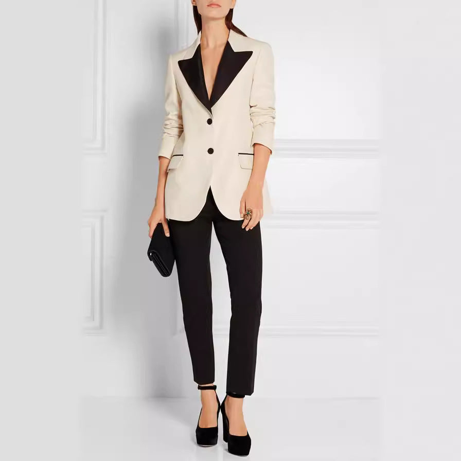 Damen Smokingsakko im Tailoring mit spitzem Schalkragen und kontrastiertem Reversbesatz Shop Nory