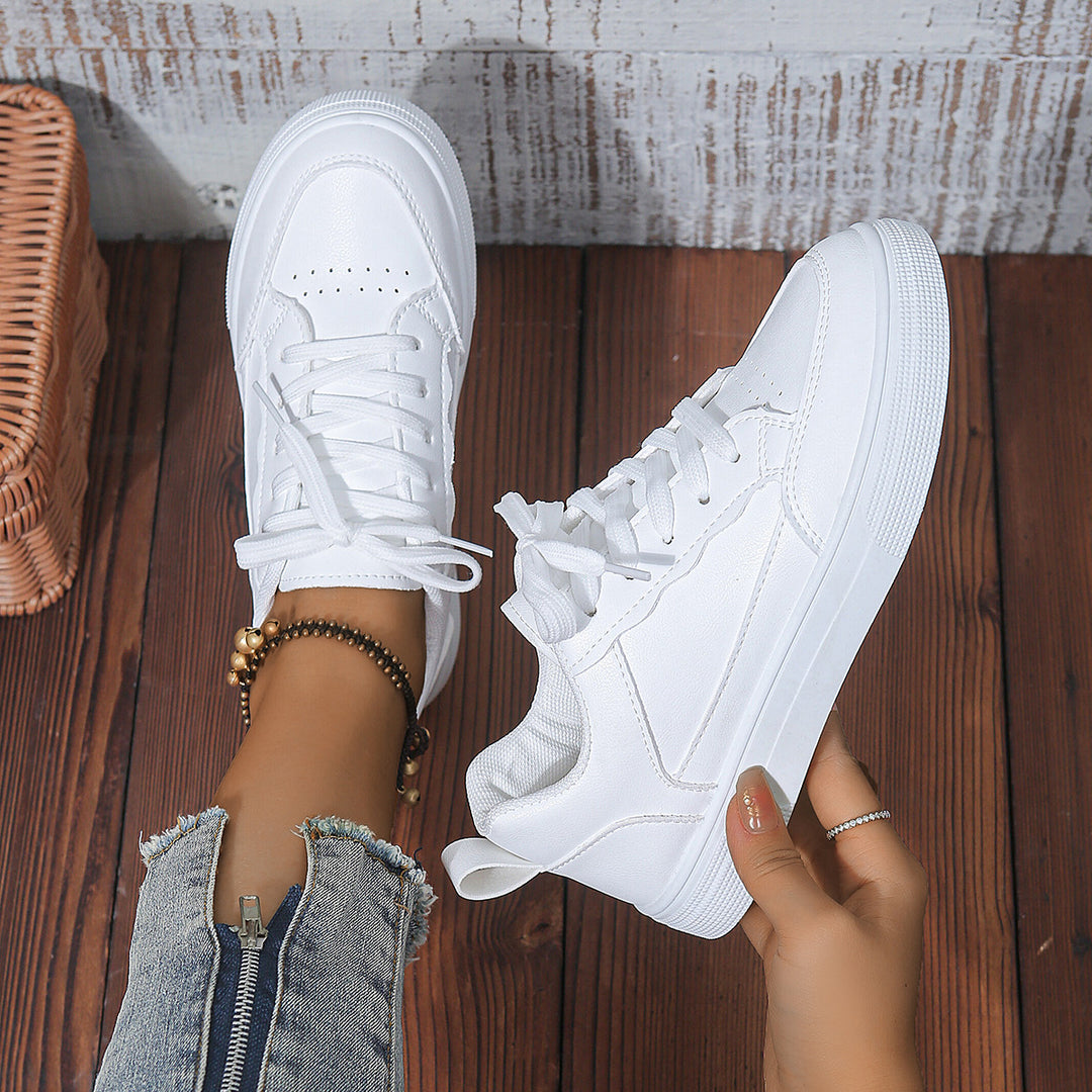 Damen Plateau‑Sneaker mit minimalistischer Lederoptik und gepolstertem Komfortfußbett Shop Nory