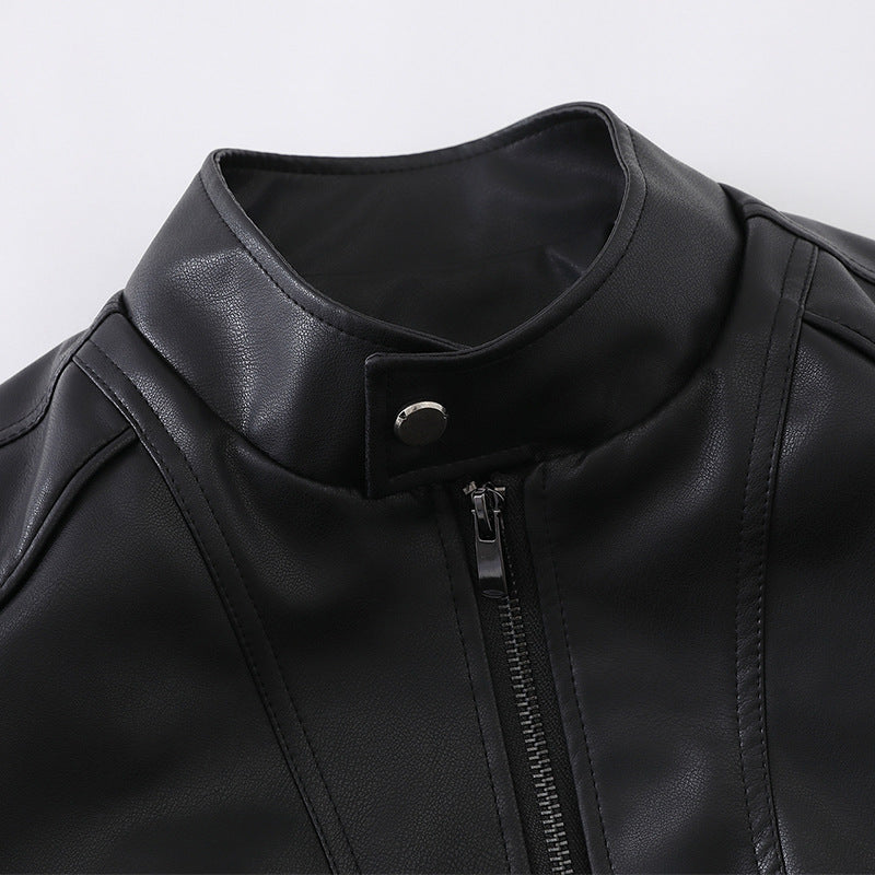 Herren Kurzboxy Mock‑Lederjacke mit geometrischer Nahtführung Shop Nory