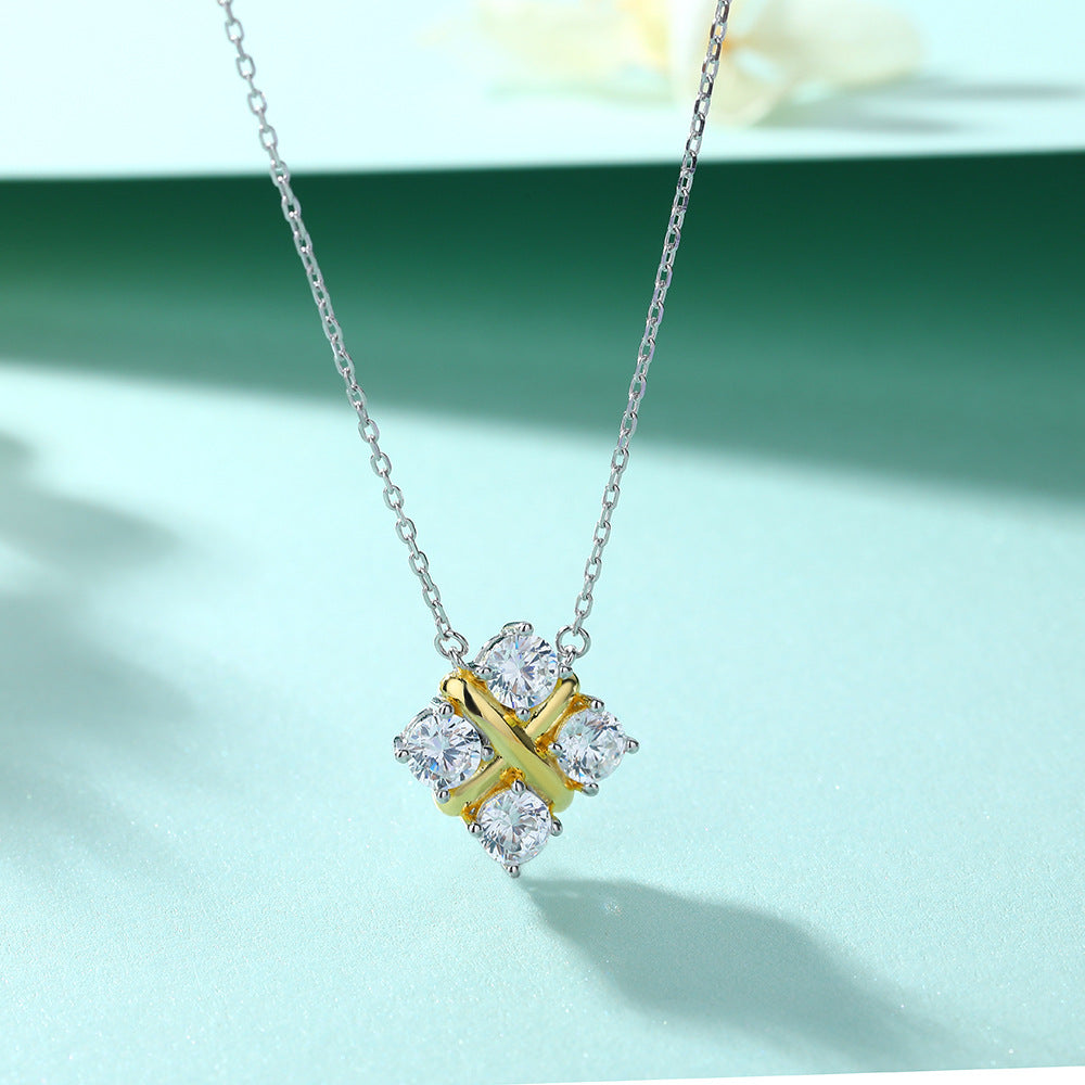 Damen Halskette mit funkelndem Kristallanhänger und elegantem Design Shop Nory