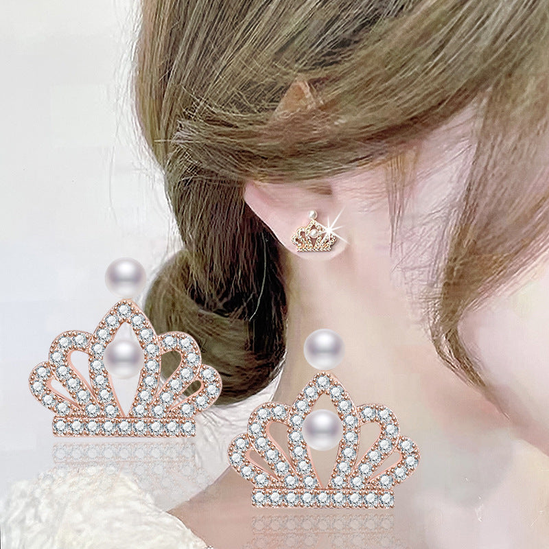 Damen Ohrstecker im eleganten Krönchen-Design mit funkelnden Zirkonia und edlen Perlen Shop Nory