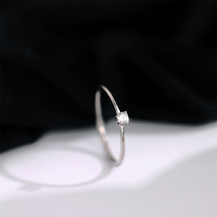 Damen Zierlicher Solitär Ring mit funkelndem Stein Shop Nory