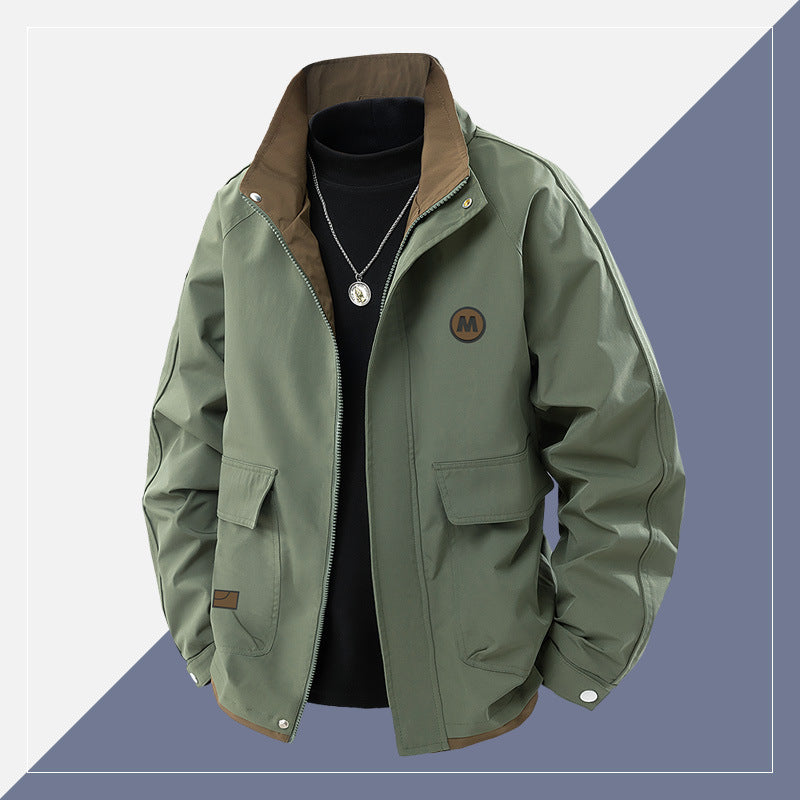Herren Kurz geschnittene Softshell‑Utility‑Jacke mit Stehkragen und Pattentaschen Shop Nory