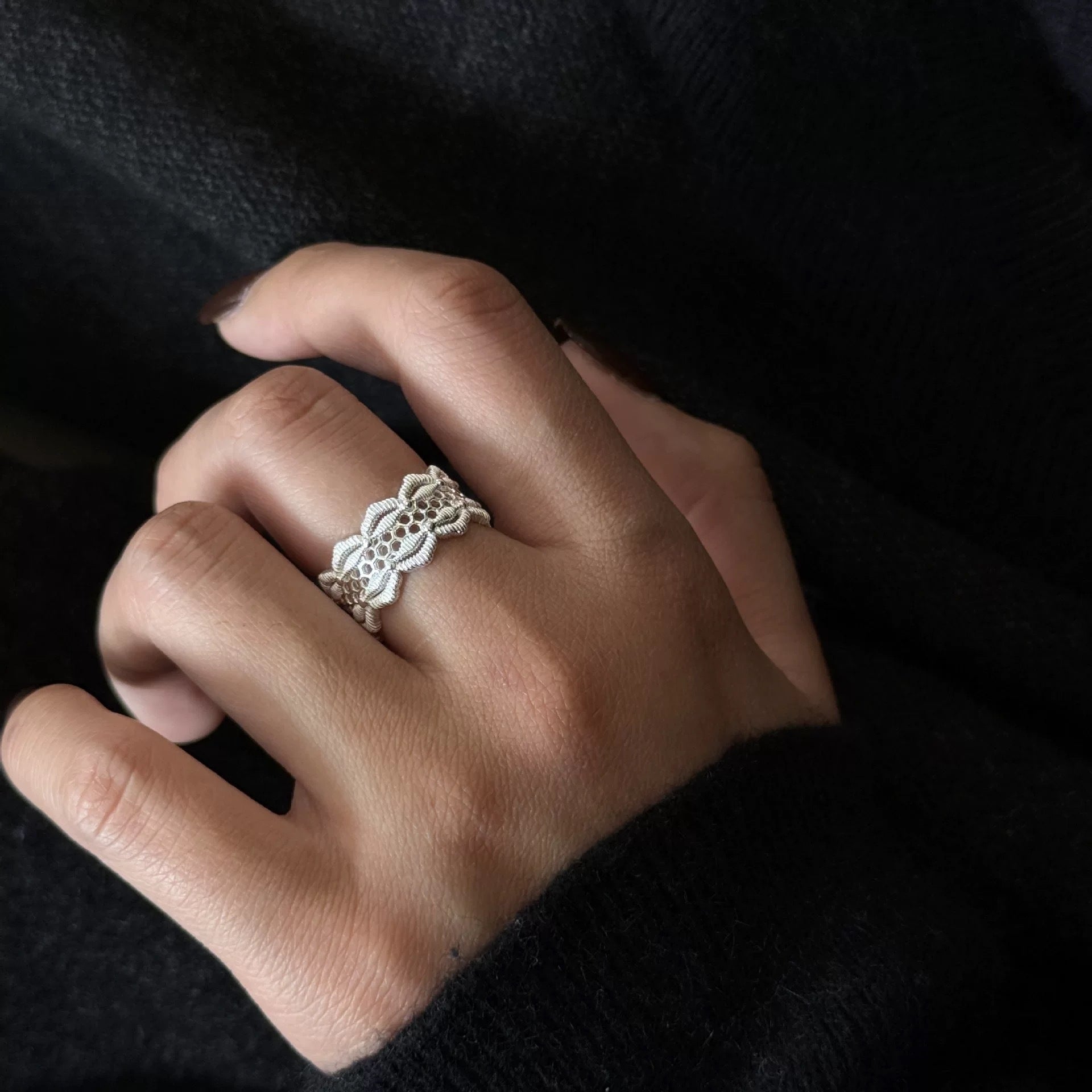 Damen Ring mit aufwändiger Spitzenstruktur Shop Nory