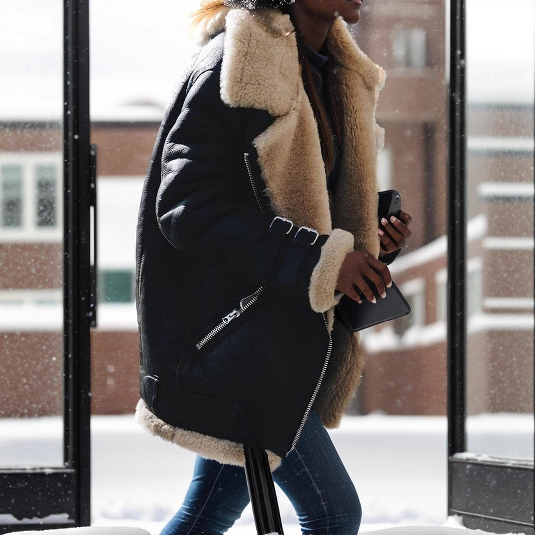 Damen Kurz geschnittene Aviator-Lederjacke mit Teddyfell‑Futter und Reißverschlussdetails Shop Nory