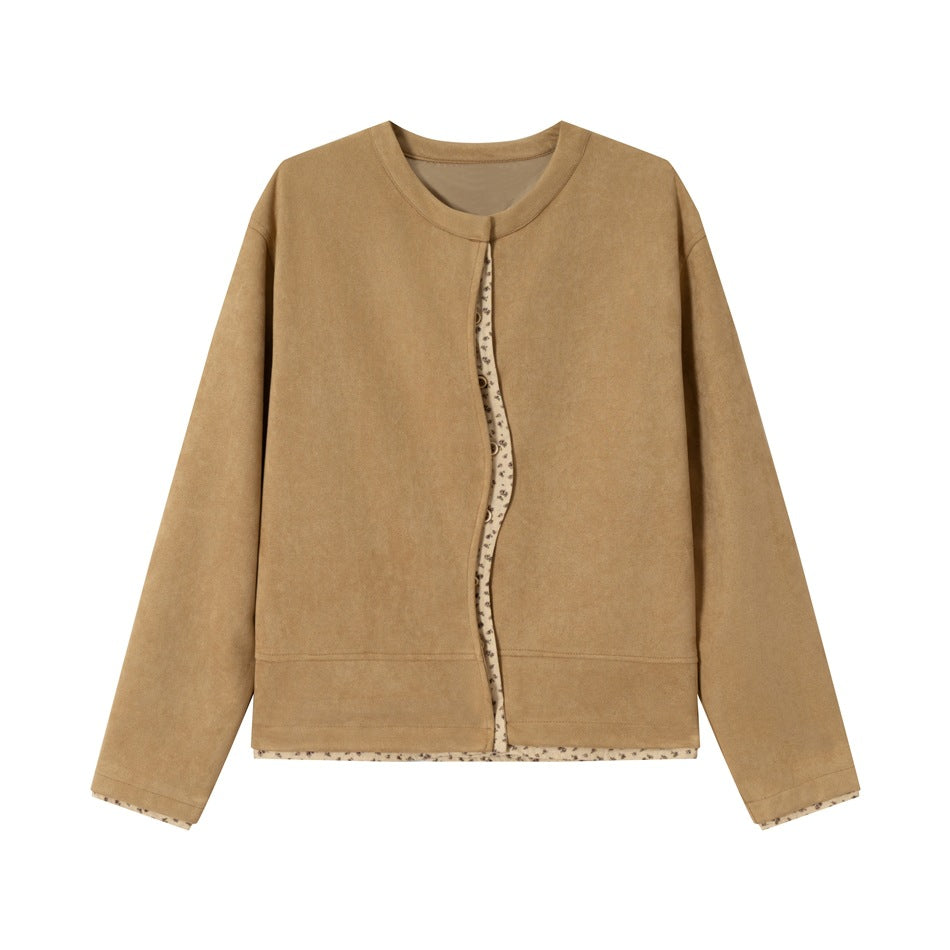 Damen Kurz geschnittene Wildlederoptik Blousonjacke mit Rundhalsausschnitt, verdeckter Knopfleiste und floralem Innenbesatz Shop Nory