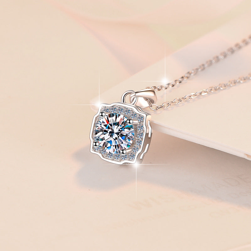 Damen zart glänzende Halskette mit quadratischem Kristallanhänger Shop Nory