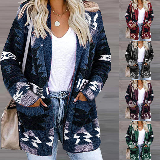 Damen Strickjacke im modernen Ethno-Design mit aufgesetzten Taschen und lässigem Schnitt
