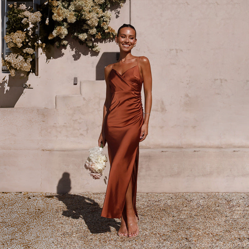 Damen Elegantes Abendkleid mit asymmetrischem Schnitt und seidigem Glanz