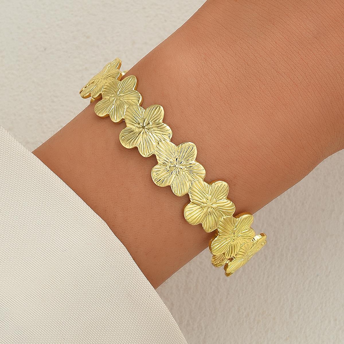 Damenarmband im floralen Design Shop Nory