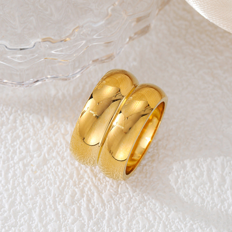 Damen eleganter Ring mit geschwungenem Design und polierter Oberfläche Shop Nory