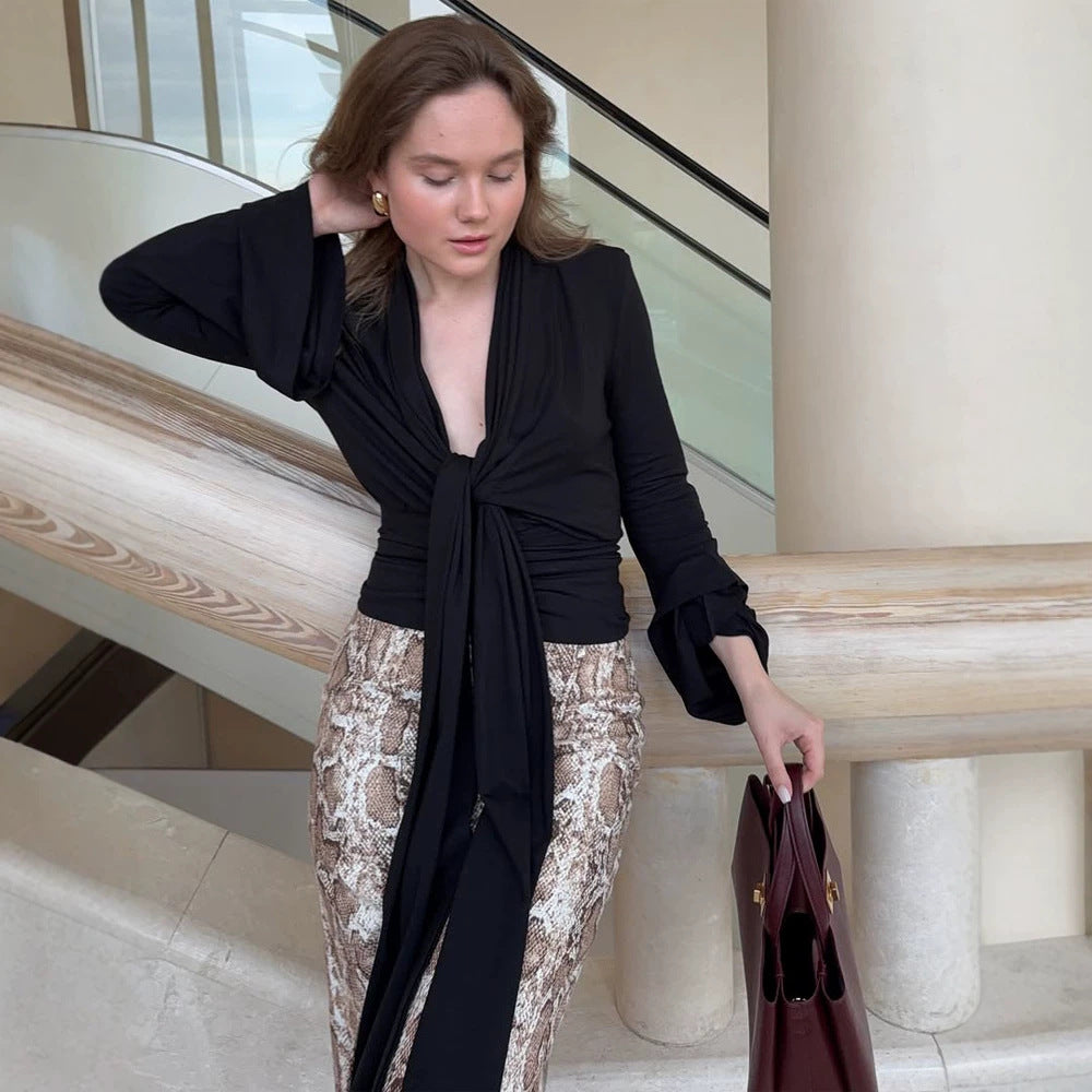 Damen Wickelbluse mit tiefem V-Ausschnitt, langen Bindeschals und Volantärmeln Shop Nory