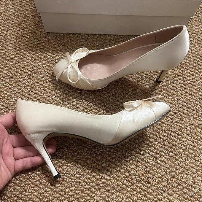 Damen Satin‑Pumps mit Schleifen‑Detail und mittlerem Stiletto‑Absatz Shop Nory