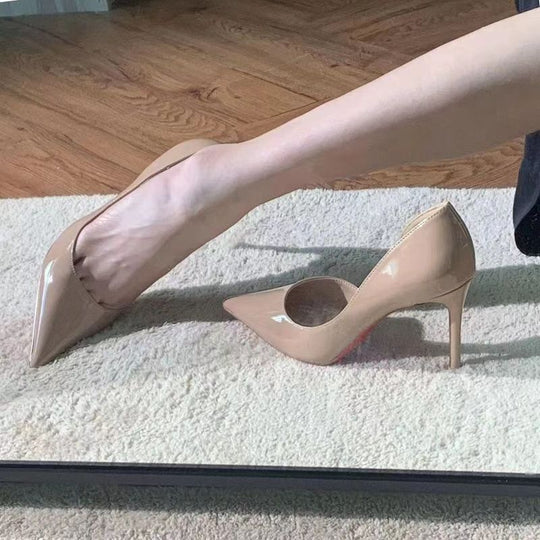 Damen Lack-Pumps mit spitzer Zehenform, gepolstertem Komfortfußbett und schlankem Stiletto Shop Nory