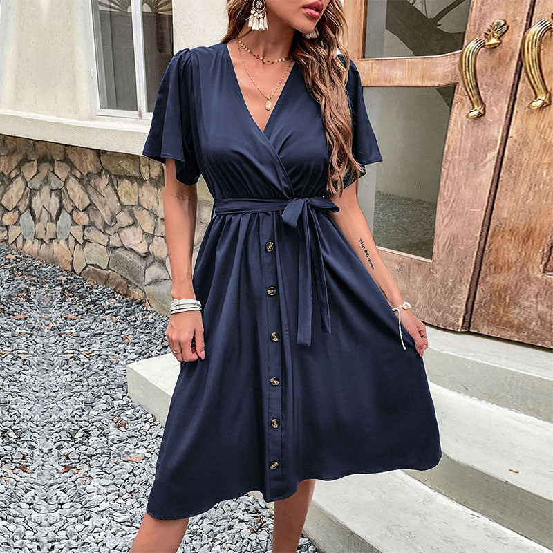 Damen Midi-Kleid mit eleganter Wickeloptik und praktischen Knopfdetails