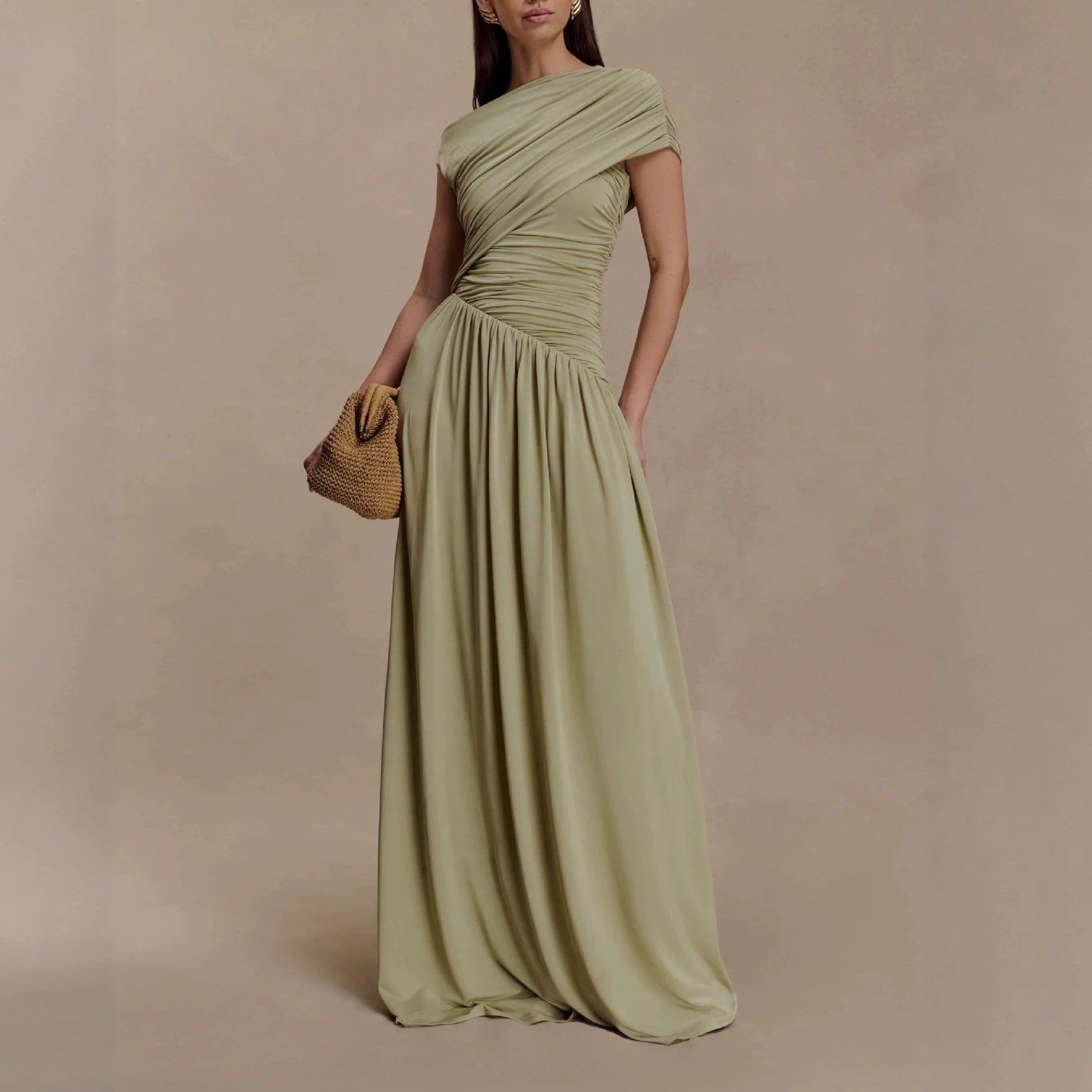 Damen Elegantes Abendkleid mit asymmetrischen Rüschendetails