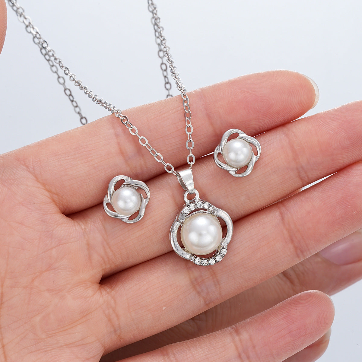 Damen Schmuckset mit eleganten Perlen und funkelnden Akzenten Shop Nory