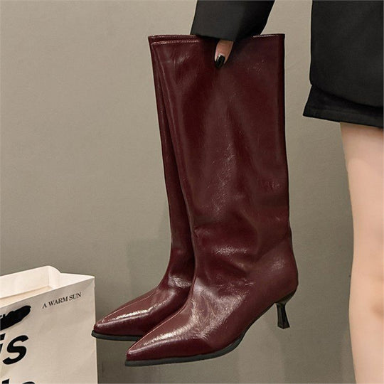 Damen kniehohe Stiefel mit spitzer Zehenkappe und skulpturiertem Kittenabsatz Shop Nory