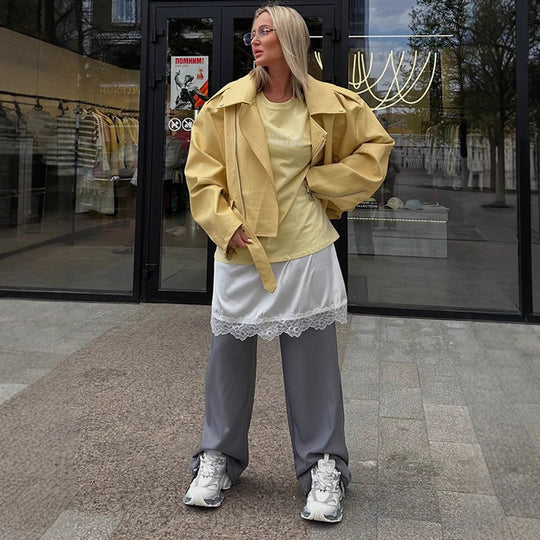 Damen Oversize-Bikerjacke aus veganem Lederimitat mit großem Revers und Taillengürtel Shop Nory