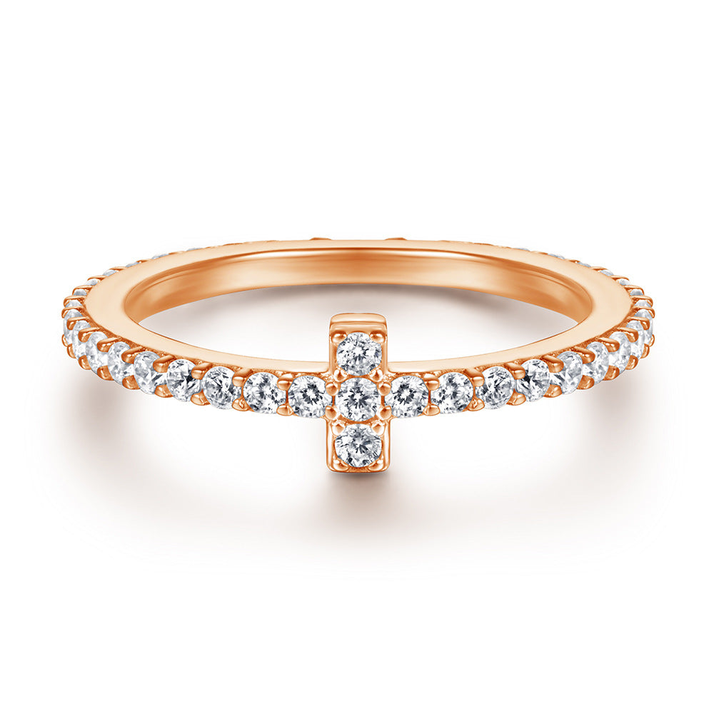 Damen Ring mit funkelndem Zirkonia-Besatz und stilvollem Kreuz-Design Shop Nory