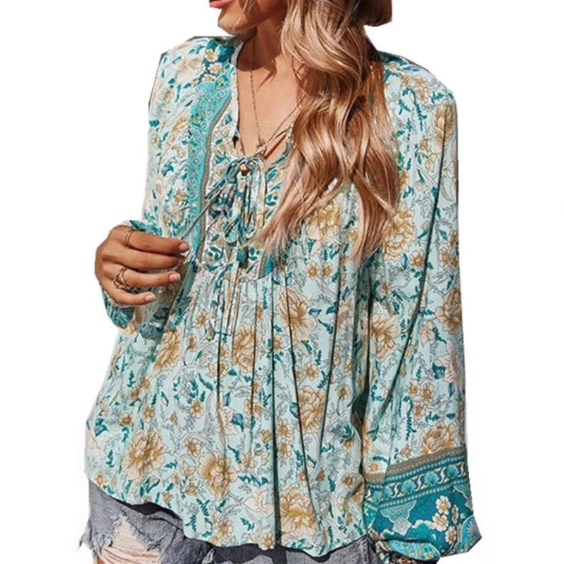 Damen Boho-Bluse mit floralem Print, V‑Ausschnitt mit Bindeband und Plissée-Details Shop Nory