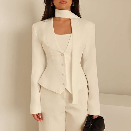 Damen Elegantes tailliertes Blazer-Set mit Weste und Schluppe Shop Nory