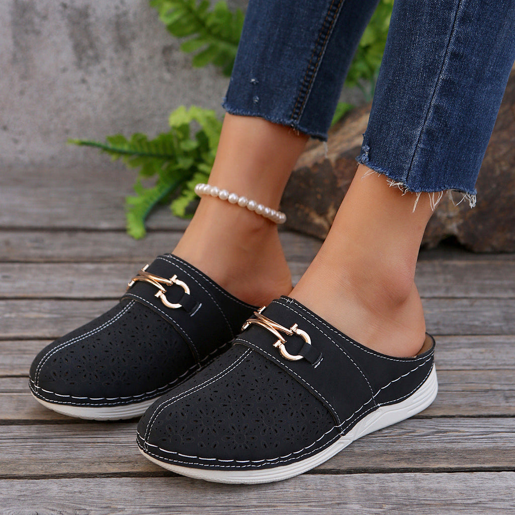 Damen Clogs mit floralem Lochdesign und komfortabler Fußbettgestaltung