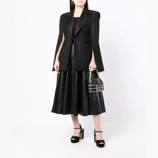 Damen Cape-Blazer mit Schlitzen an den Ärmeln und Satinrevers Shop Nory