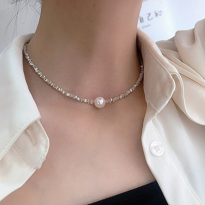 Damen Halskette mit eleganten Zirkonia-Details und Perlenakzent Shop Nory