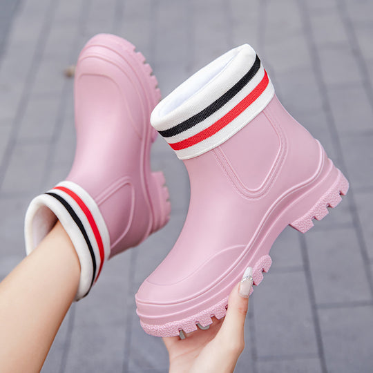 Damen Kurzschaftige Gummi-Regenstiefelette mit gepolstertem Ringbund und profilierter Plateau-Laufsohle Shop Nory