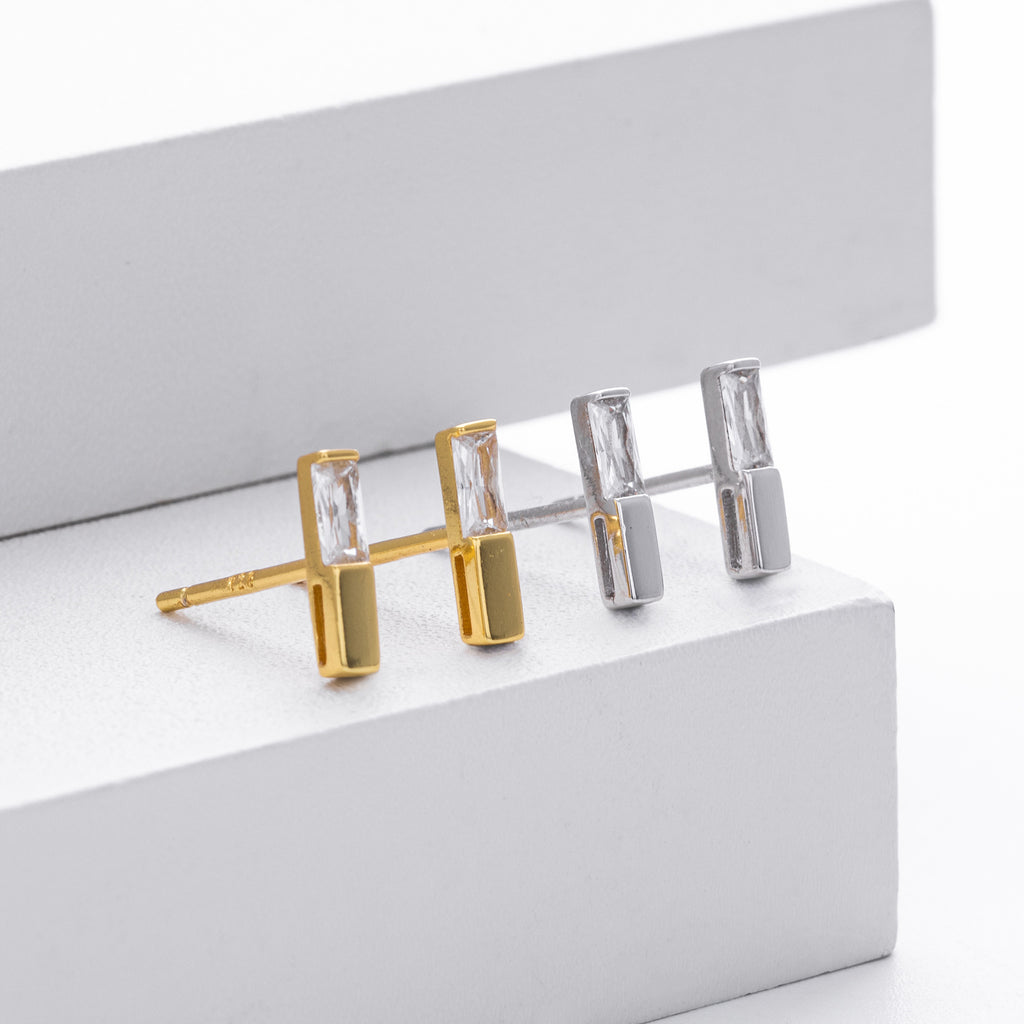 Damen Ohrstecker aus hochwertigem 925 Sterling Silber mit funkelnden Zirkonsteinen Shop Nory