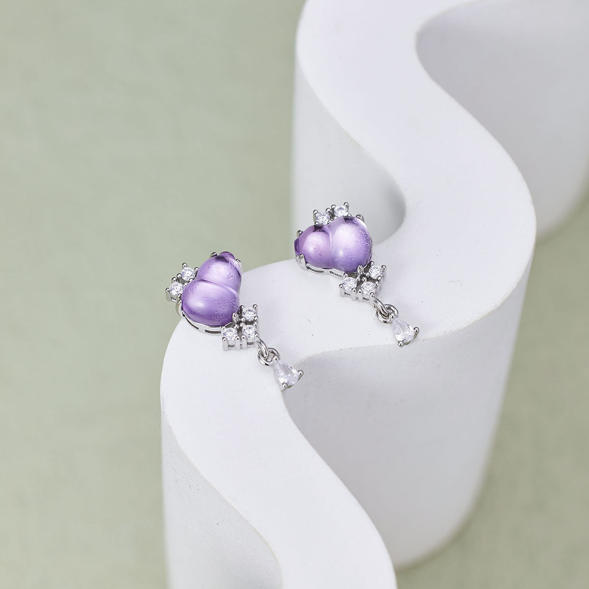 Damen Ohrstecker mit exklusivem lila Amethyst und funkelnden Zirkonia Shop Nory