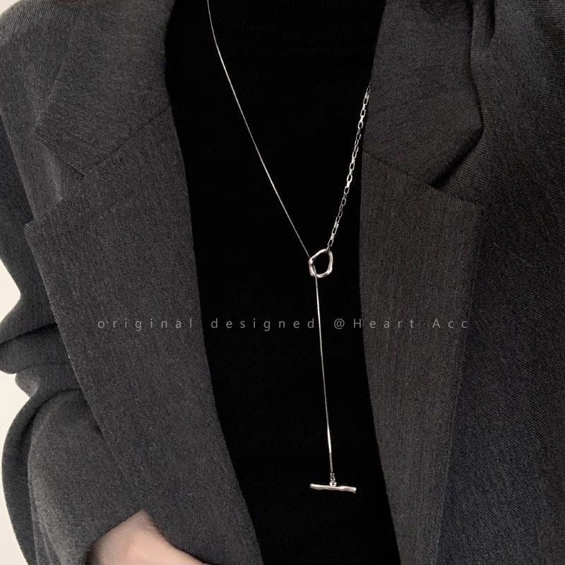 Damen lange Kette mit geometrischem Anhänger und eleganter Verarbeitung Shop Nory