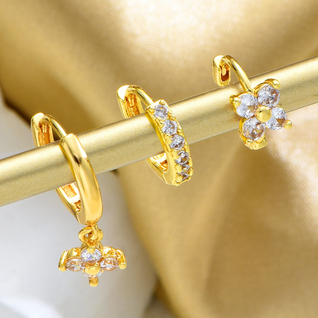 Damen Ohrstecker-Set mit funkelnden Kristallen und floralem Design Shop Nory