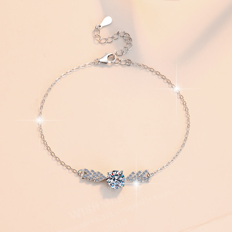 Damenarmband mit funkelndem Zirkonia und elegantem Blattdesign Shop Nory