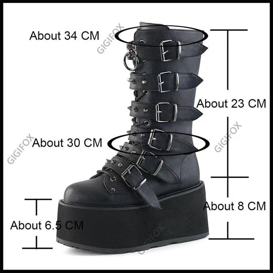 Damen nan hochschaftige Lack-Plateau-Stiefel mit mehrfach verstellbaren Schnallen und herzförmigen Nieten Shop Nory