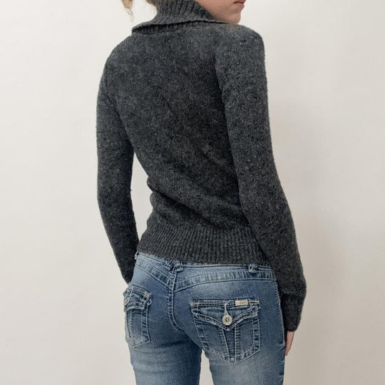Damen nan kurze Strickjacke mit Schalkragen, Zierknopfleiste und kontrastierenden Taschenpaspeln Shop Nory