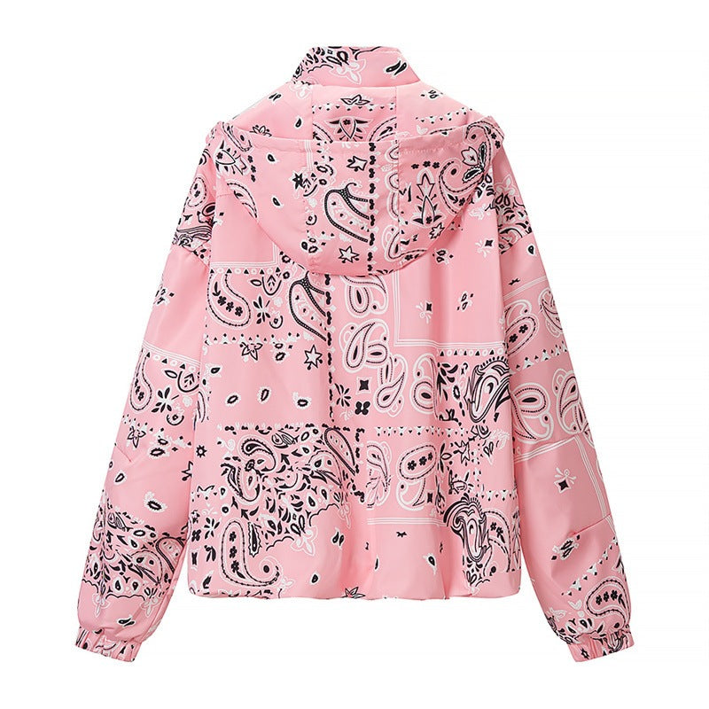 Damen bedruckte leichte Kapuzen‑Windjacke im Bandana‑/Paisley‑Muster Shop Nory