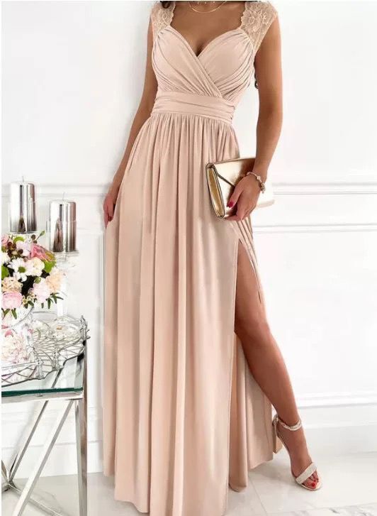 ShopNory | Damen Abendkleid mit elegantem V-Ausschnitt und Rüschendetails