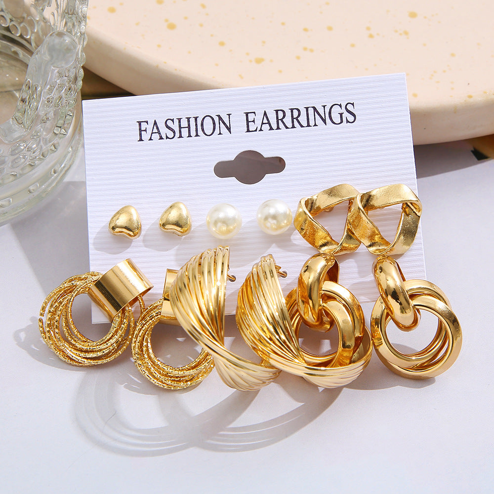 Damen Ohrstecker-Set mit vielfältigen Designs und modernen goldenen Akzenten Shop Nory