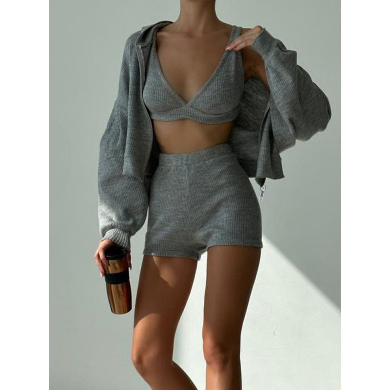 Damen nan kurzes geripptes Lounge-Set mit Kapuzen-Zipjacke und Highwaist-Shorts Shop Nory