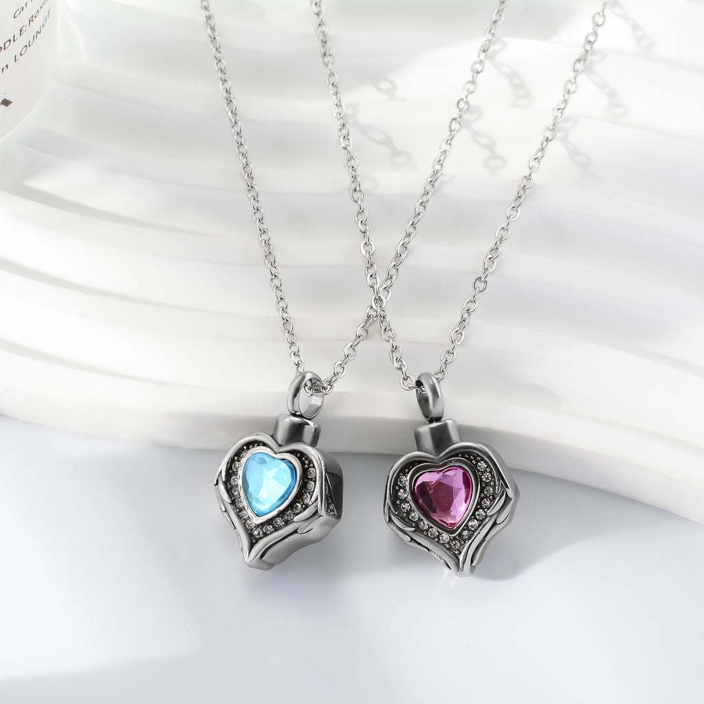 Damen Halskette mit herzförmigem Anhänger und funkelnden Kristallen Shop Nory