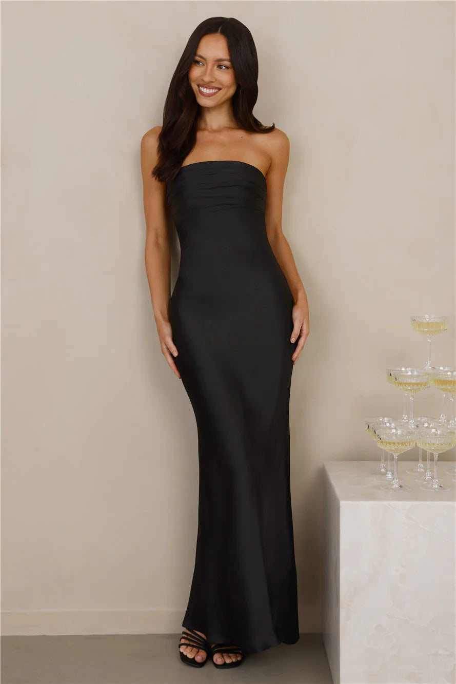 Damen Elegantes trägerloses Maxikleid mit schimmerndem Satin und figurbetontem Schnitt