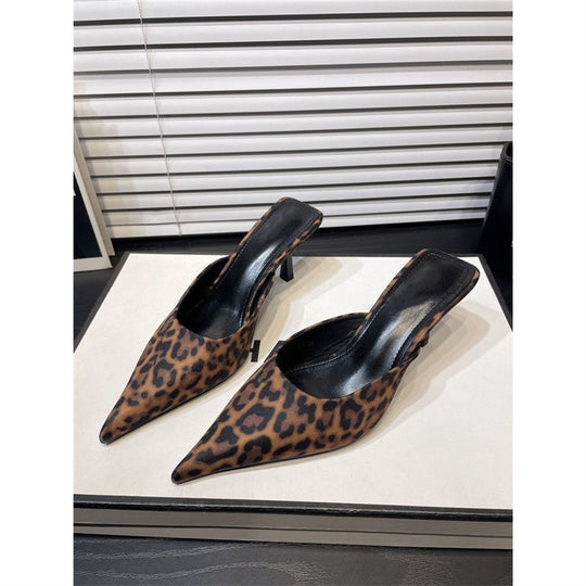 Damen Spitz zulaufende Mule mit niedrigem Kittenabsatz und fersenfreiem Design Shop Nory
