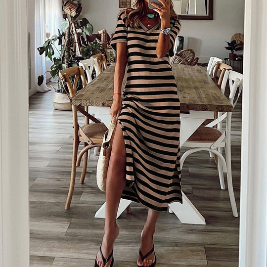 Gestreiftes Patchwork-Freizeitkleid mit V-Ausschnitt und kurzen Ärmeln