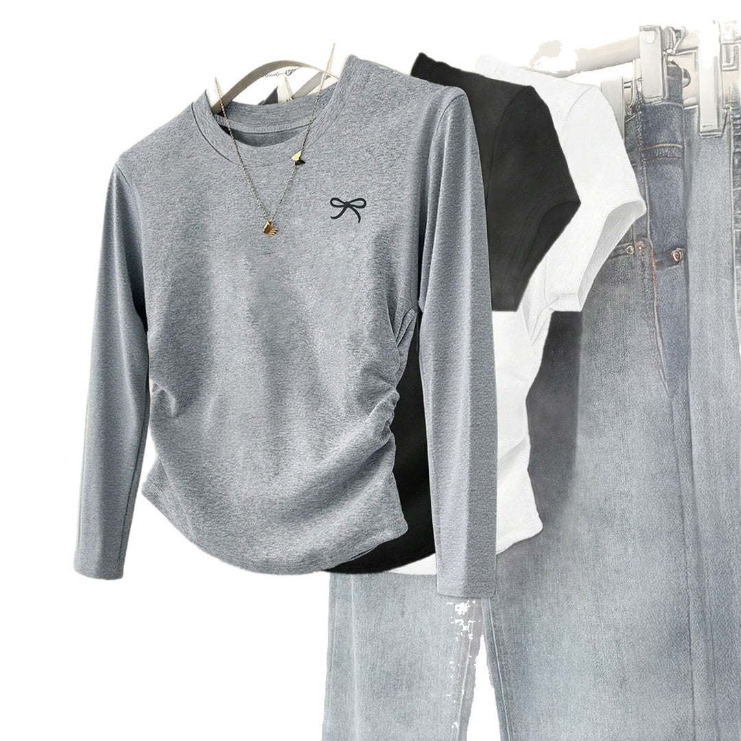 Damen nan gerüschtes Langarmshirt mit dezenter Schleifen-Stickerei und taillierter Drapierung Shop Nory